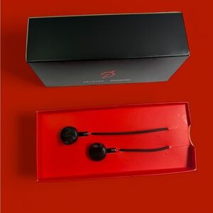 Peloton x Urbanears Sumpan In-Ear Headphones Black Workout Earbuds NIB